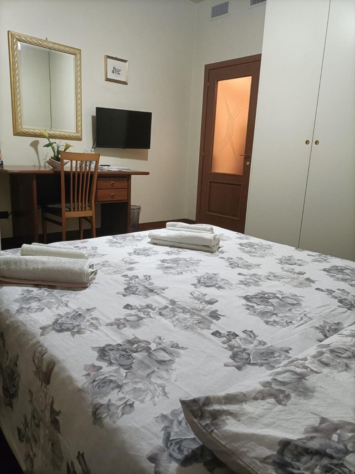 Hotel Dolce Risveglio Vicino Milano à Trezzano sul Naviglio Extérieur photo